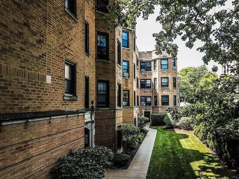 1406 Elmwood