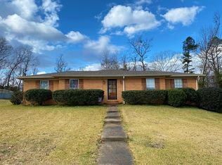 894 Windsor Rd, Grenada, MS 38901