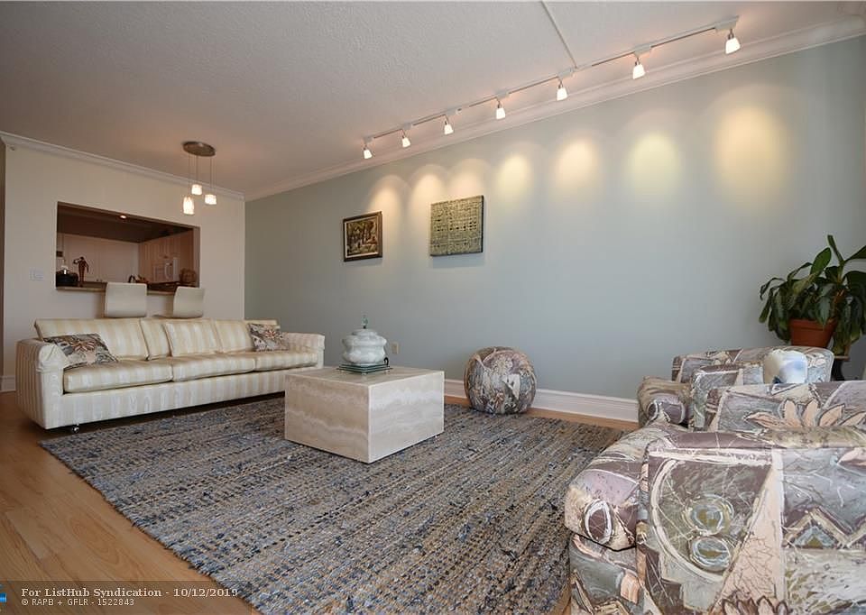1st image of 3020 NE 32nd Ave APT 1008