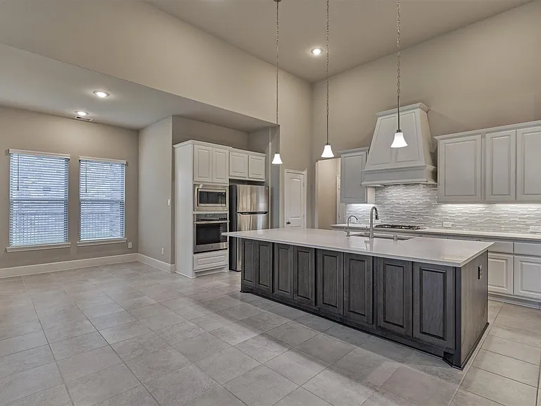 20911 Velvet Wing Dr — Photo 23