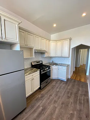 Rented by Brown Harris Stevens | media 7