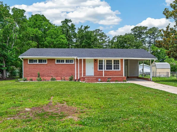 2527 Country Club Rd, Jacksonville, NC 28546