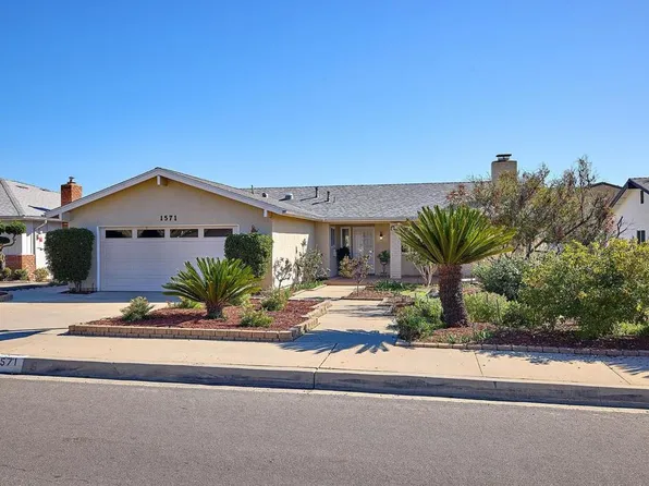 1571 David Dr, Escondido, CA 92026