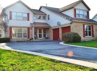 1600 Alemeda Ln, Mundelein, IL 60060