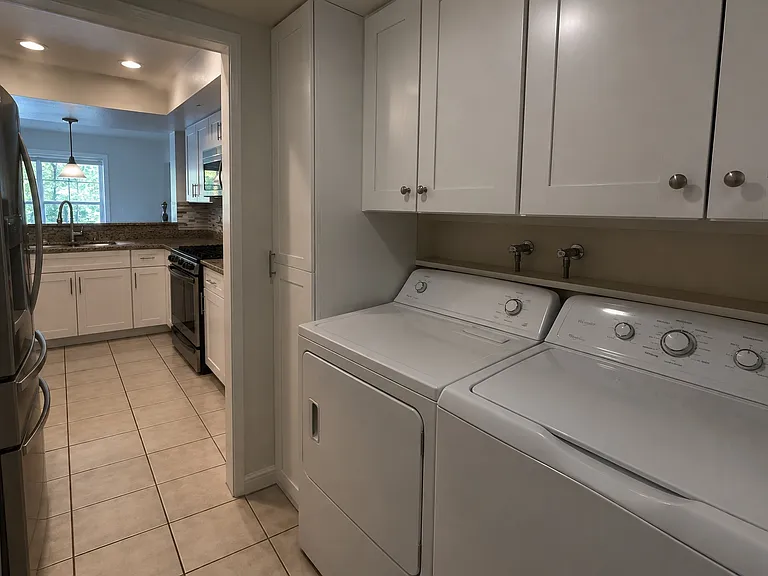 1217 Oak Creek Rd — Photo 5
