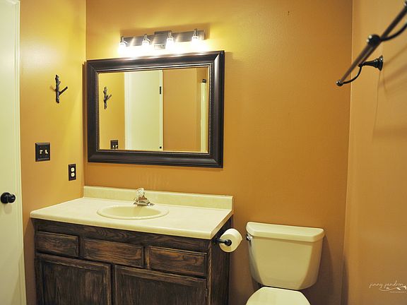 Main bathroom
