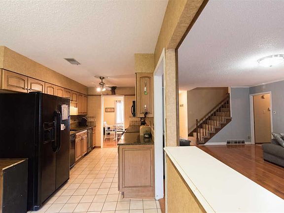 5th image of 3225 Venson Dr