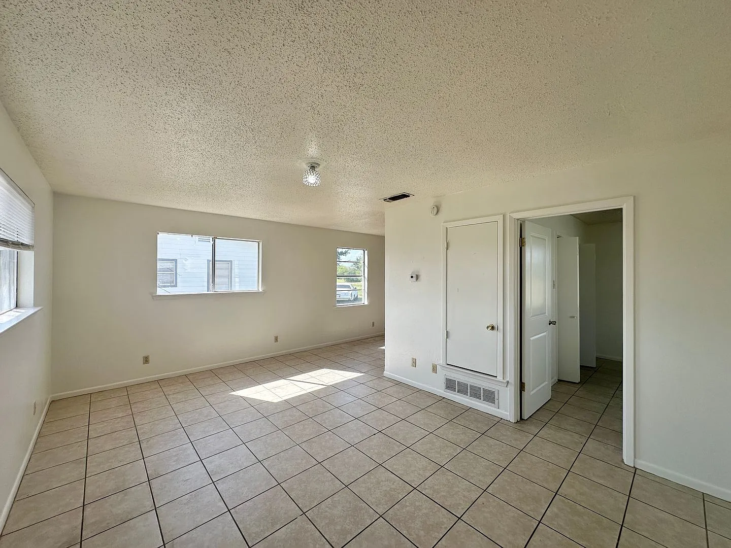 1313 W Stan Schlueter Loop — Photo 3