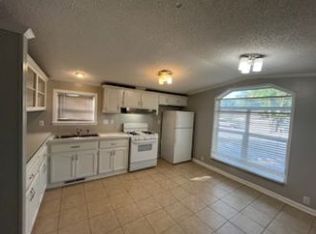 211 E 1st St #8, Converse, IN 46919