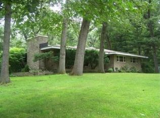 6042 Old Porter Rd, Portage, IN 46368