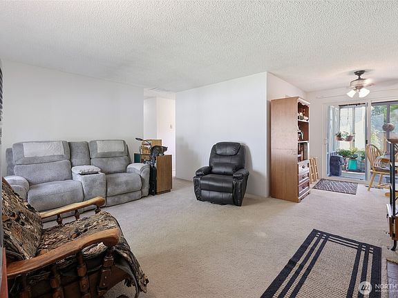 5th image of 5743 39th Avenue SE