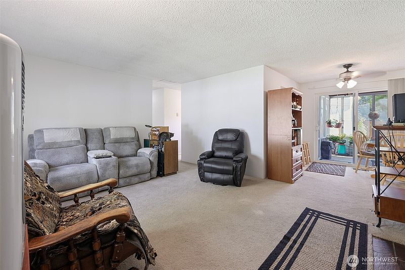 5th image of 5743 39th Avenue SE