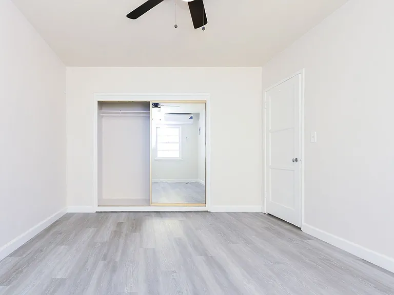 Berendo Street Apartments — Photo 4