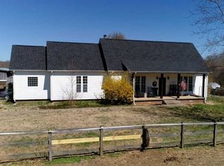 655 Wall Rd, Cunningham, TN 37052