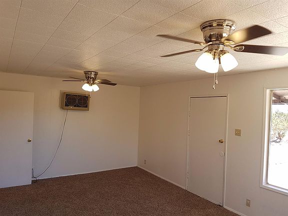 5th image of 8150 Oakwood Ave
