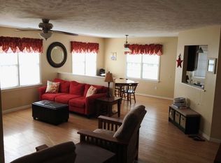 8374 Mary Mundie Ln, Mechanicsville, VA 23111