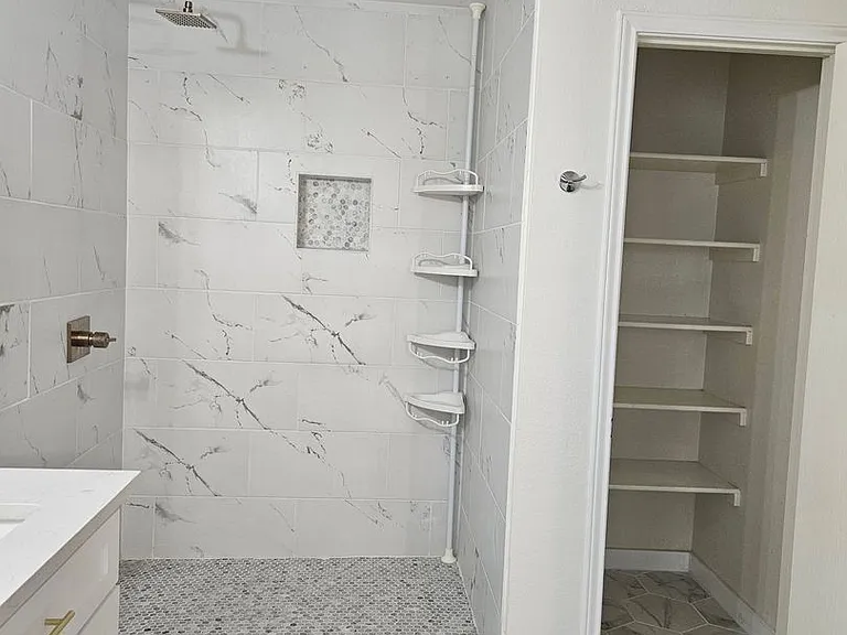 13400 Coomes Dr — Photo 13