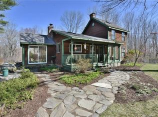 90 Estabrooks Rd, Hampton, CT 06247