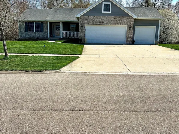 13778 Harvest Ln, Bath, MI 48808