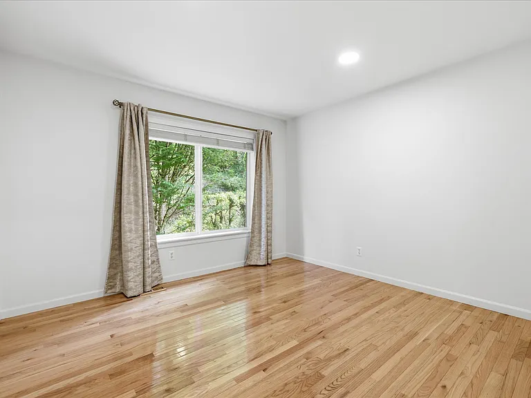 5107 188th Pl NE — Photo 29