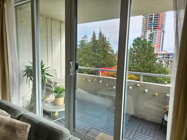 4160 Sardis St, Burnaby, BC