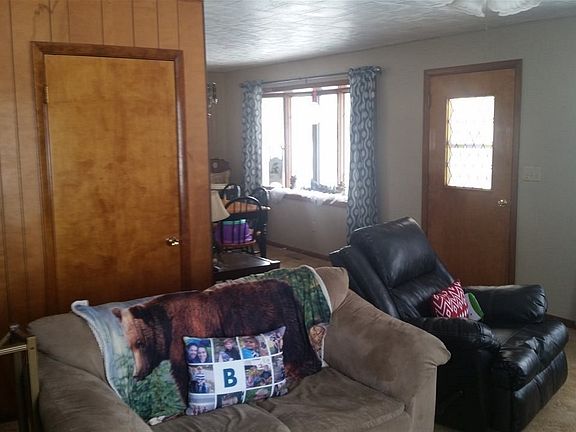 5th image of 801 2nd Ave NE