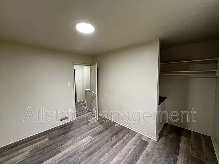 942 S Central Dr — Photo 14
