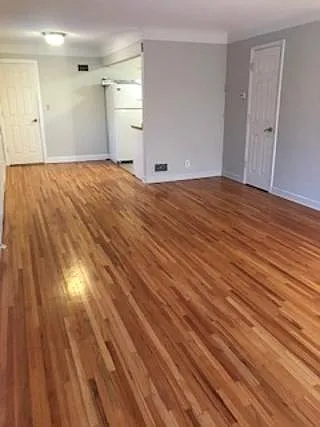5547 Garfield Ave — Photo 2