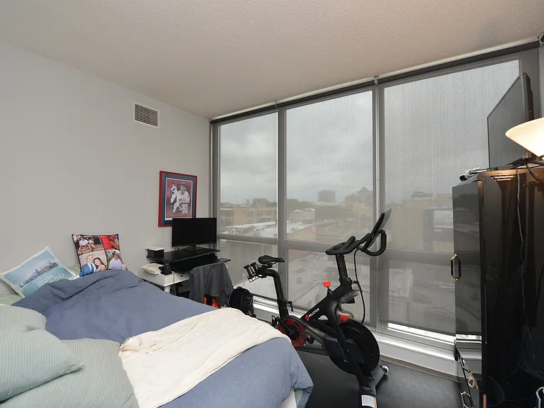 1546 N Orleans St #603 — Photo 10