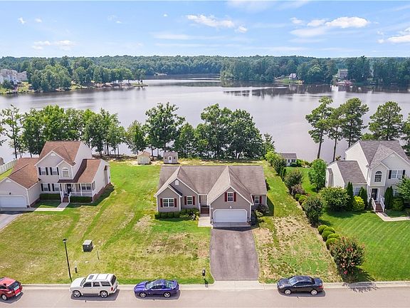 3rd image of 8430 Jordan Heights Ln