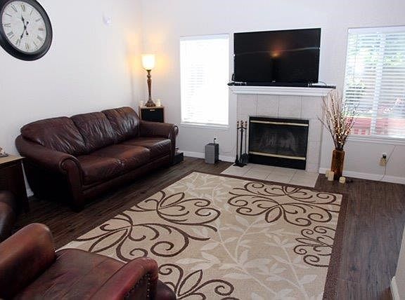 5th image of 1064 Gilliland Dr