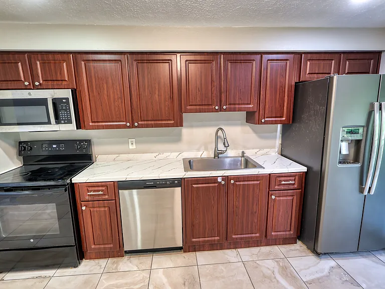 6813 N Marie Ave #B — Photo 2