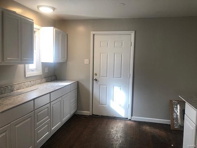 2nd image of 10168 Winkler Dr