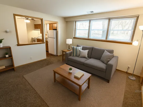 8996 Jackson Ave APT D, Circle Pines, MN 55014