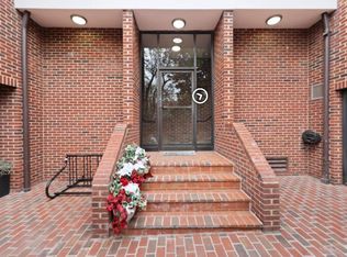 1070 Thomas Jefferson St NW APT 301, Washington, DC 20007