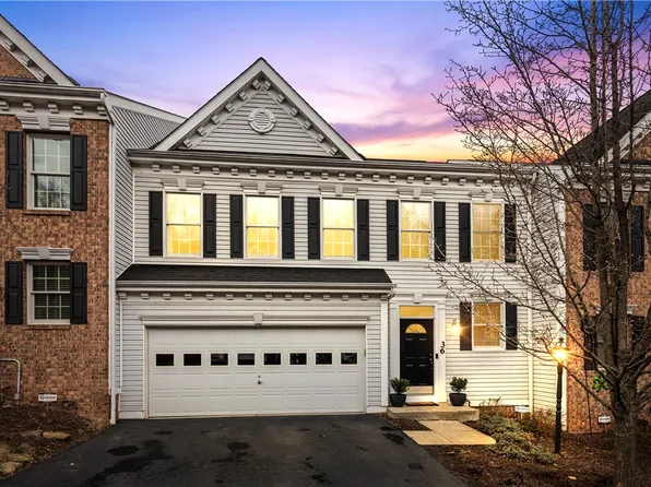 36 Abbeywood Ln N, Canonsburg, PA 15317