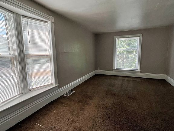 2nd image of 306 Hollister Ave SE #2