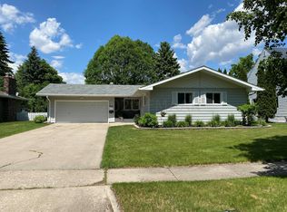 1414 21st Ave S, Moorhead, MN 56560