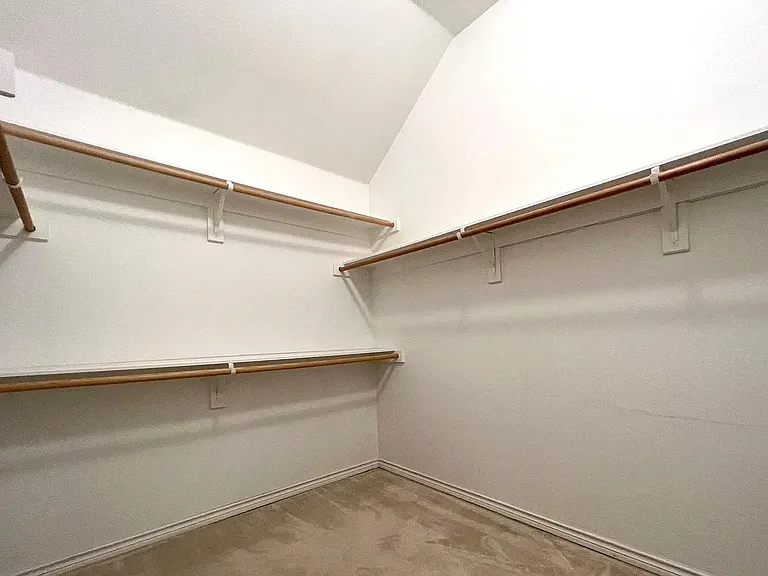 1418 Kingsley Dr — Photo 16