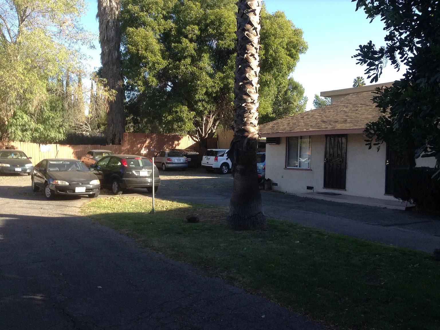 Oxnard St, Van Nuys — Photo 2