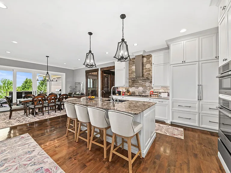 1626 Twisted Oak Ct — Photo 14