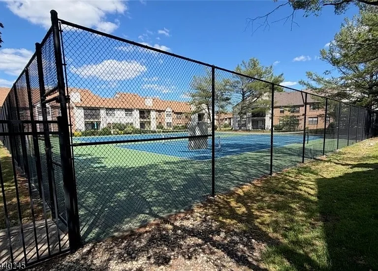 601 Sunshine Ct — Photo 13