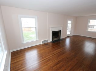 17926 Windward Rd, Cleveland, OH 44119