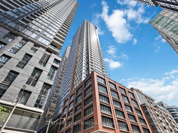 55 Mercer St #2205, Toronto, ON M5V 1H2