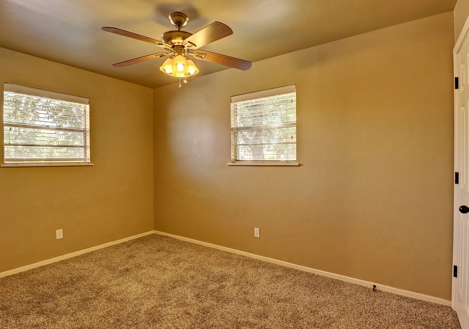 2170 Calle de Santa Ana - $1395 - 3BR - 2BA - Mesilla - Refrigerated AC — Photo 1