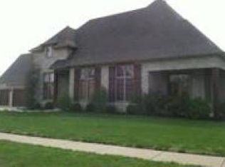 6049 Black Oak Dr, Springfield, MO 65804