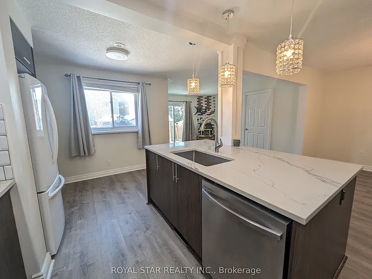 44 Winchester Dr — Photo 12