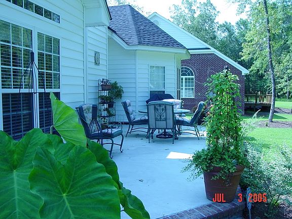 Patio in back