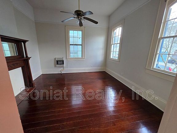 2nd image of 1019 Clouet St