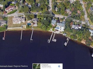 87 Cranmoor Dr, Toms River, NJ 08753